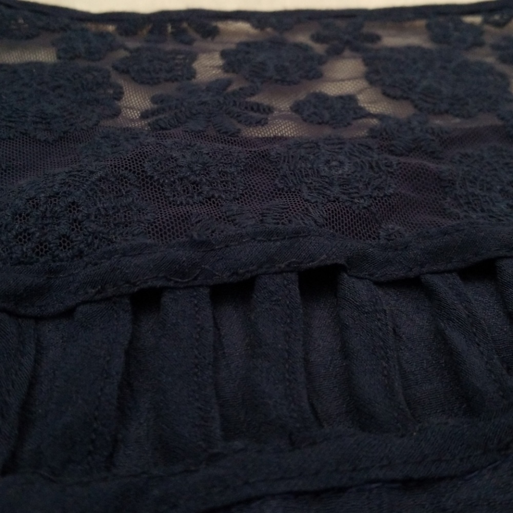Blue top - Picture 4 of 4